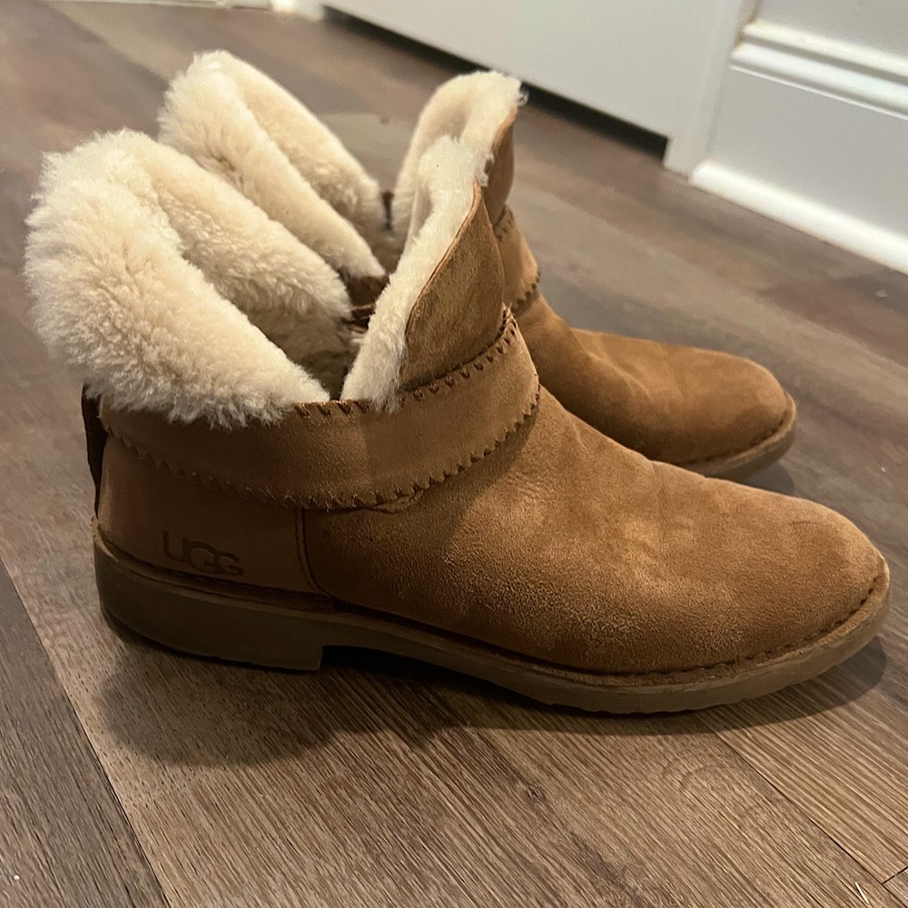 UGG McKay Chestnut Suede Boots | Size 9.5 | Cozy Slip-On Ankle Booties